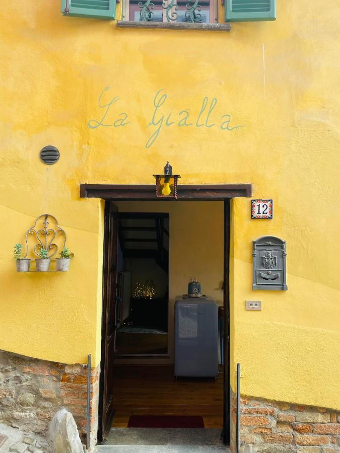 La Gialla Di Via Silvano 12 蒙福特达尔巴 外观 照片